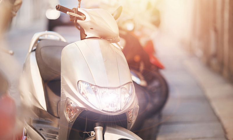 汽車(chē)遠(yuǎn)光燈危害大？電動(dòng)車(chē)遠(yuǎn)光燈危害是汽車(chē)的7倍，該管管了！